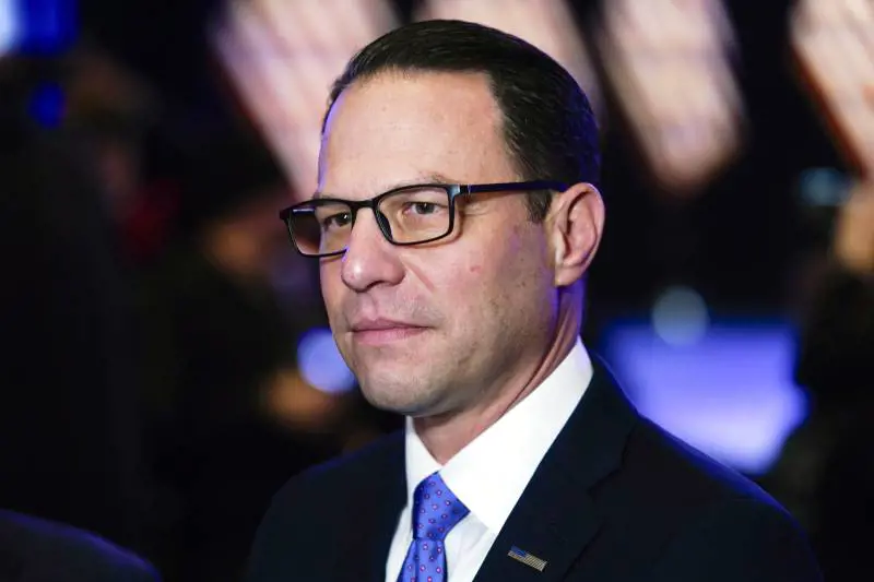 Da Shapiro a Beshear sei nomi in lizza come vice per il ticket