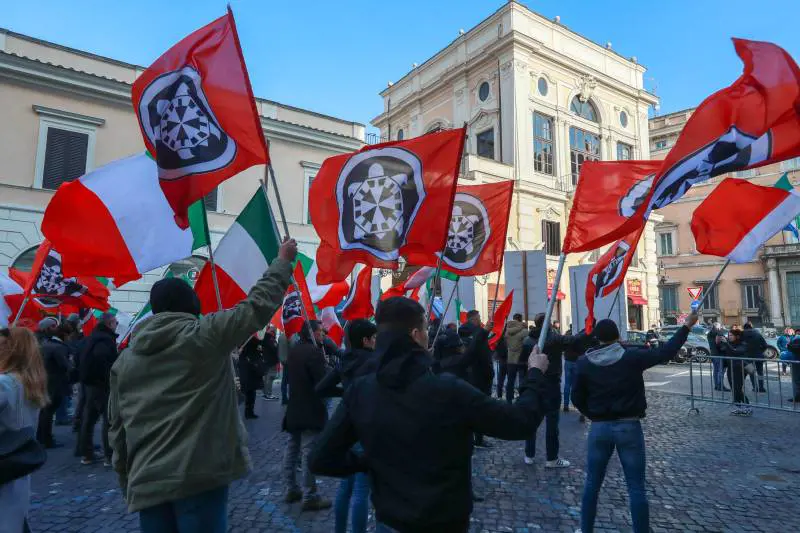 Le destre ridotte a un solo pericolo