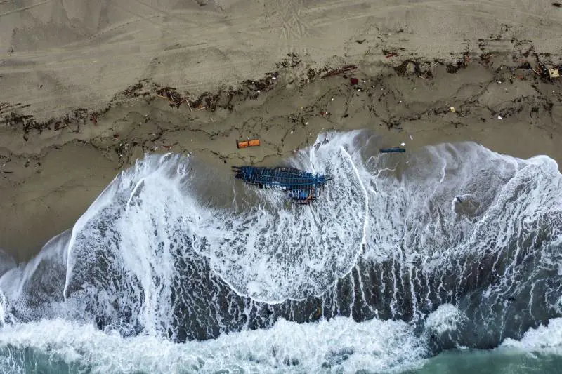 Naufragio di Cutro, condanne pesanti per 3 scafisti