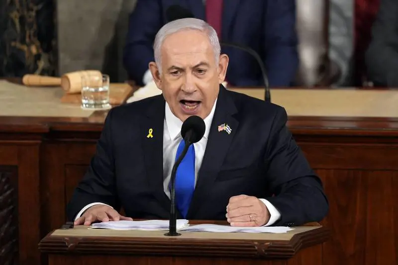 Netanyahu: "Risposta severa a Hezbollah". Il gruppo sciita sposta i suoi missili