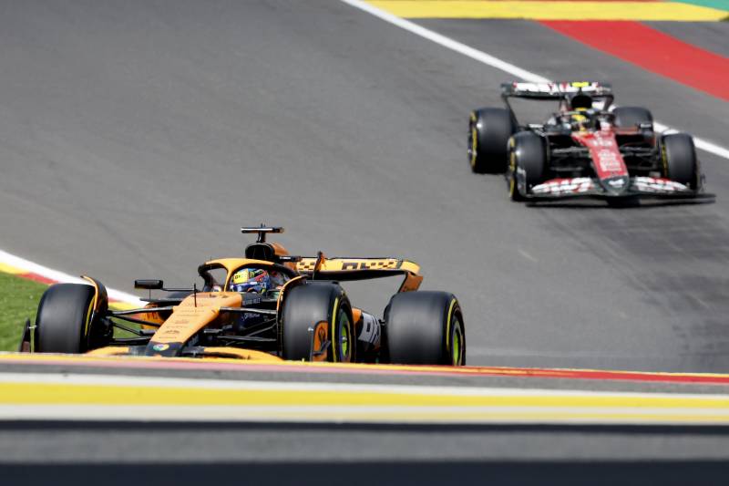 È ancora duello McLaren-Verstappen: le prove libere della F1 a Spa