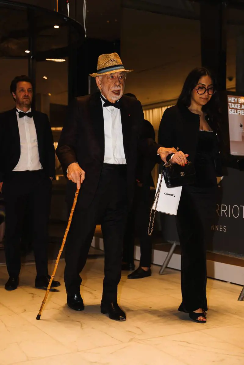 Francis Ford Coppola baciava le comparse sul set
