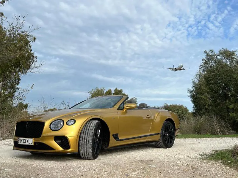 Bentley e Rolls Royce, diamanti della Corona: ingegneria raffinata, lusso e alte prestazioni