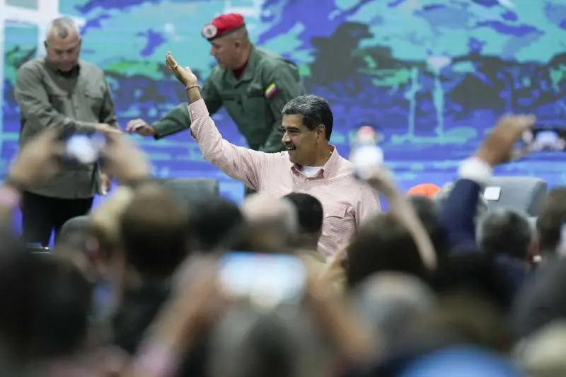"La grazia se lascia il potere". Pressing di Washington su Maduro