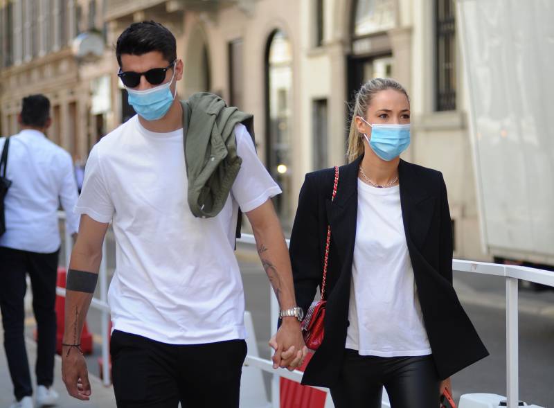 Alvaro Morata e Alice Campello a passeggio per le vie di Milano (maggio 2021)