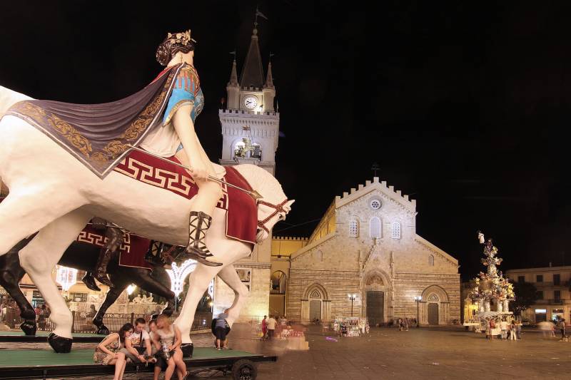 Un'immagine della festa dell'Assunta in Sicilia