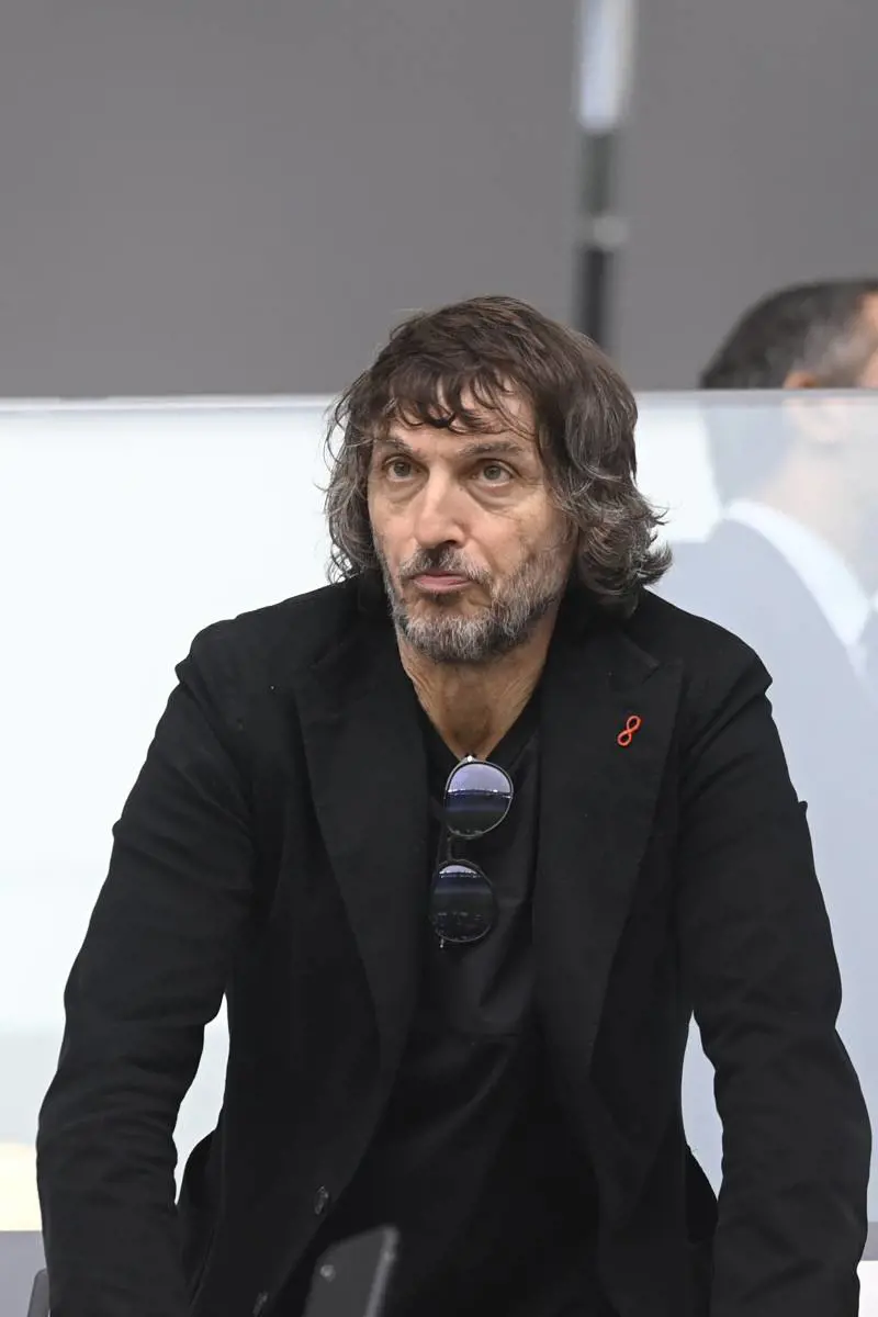 Cruciani asfalta Landini: "Parla di svolta autoritaria? Levategli il vino"