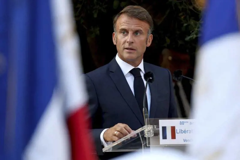"Francia nuovo malato d'Europa". Il Wsj affossa Macron e promuove l'Italia
