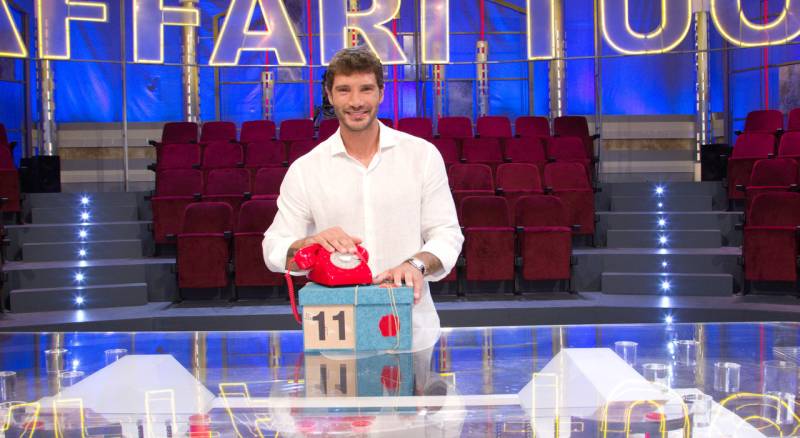 De Martino corre ai ripari