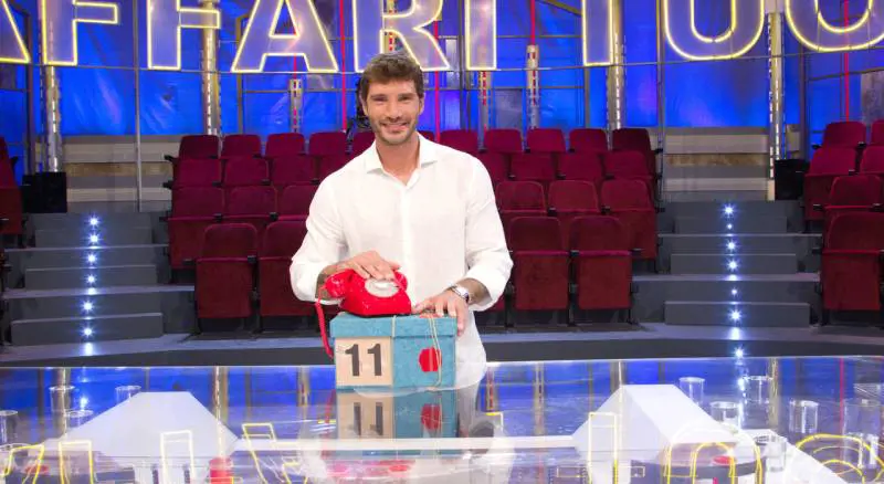 Affari Tuoi, ricomincia il programma di De Martino: quali sono le novità