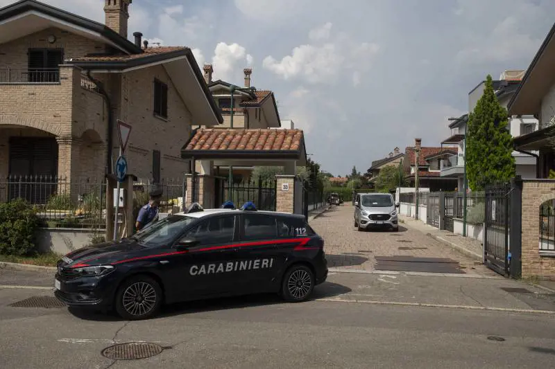 La vicinanza dei nonni e degli zii. "Molta pena per nostro nipote"