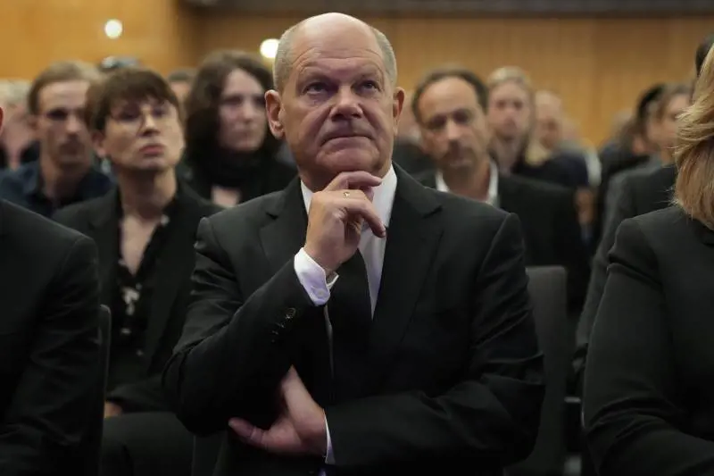 L'Afd chiede di governare. Scholz: "Nessun accordo"