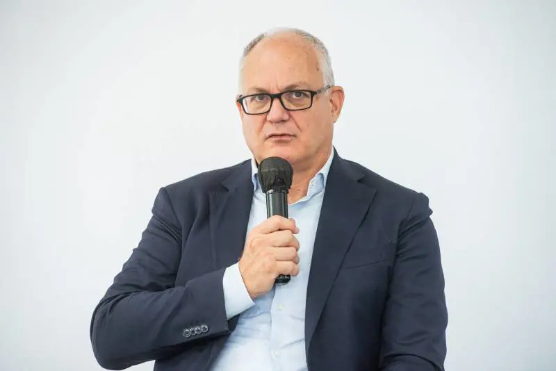 Gualtieri: "I soldi alla sinistra? Sì, lo rifarei". E spuntano 250mila euro al cinema America