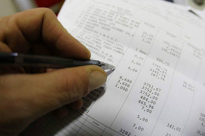 Retribuzioni più alte nel commercio: scattano bonus e aumenti contrattuali