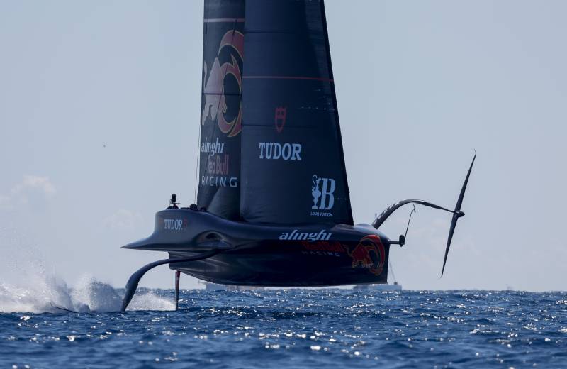 Alinghi Barcellona.jpg