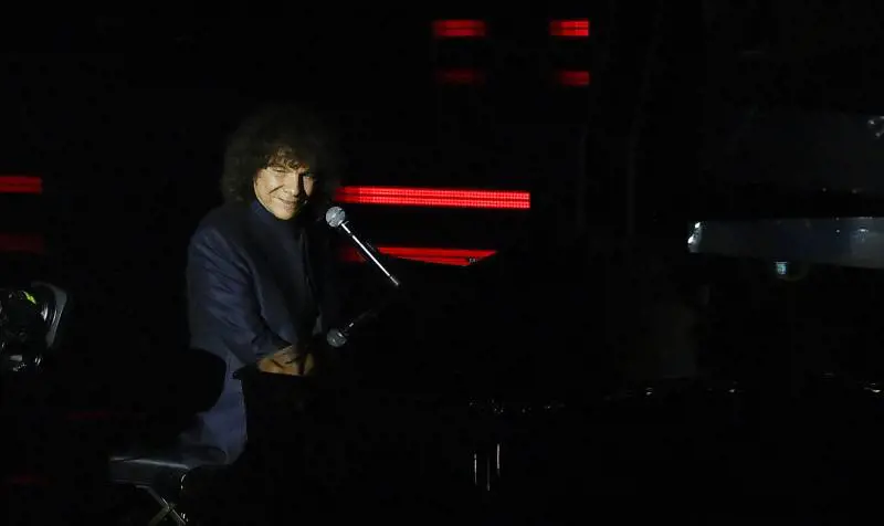 "All'Arena di Verona per i cinquant'anni di Bella senz'anima". Intervista a Riccardo Cocciante