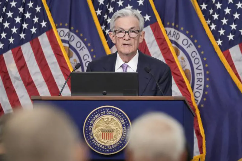 La Fed arriva al bivio sui tassi, Bce avanti sui tagli