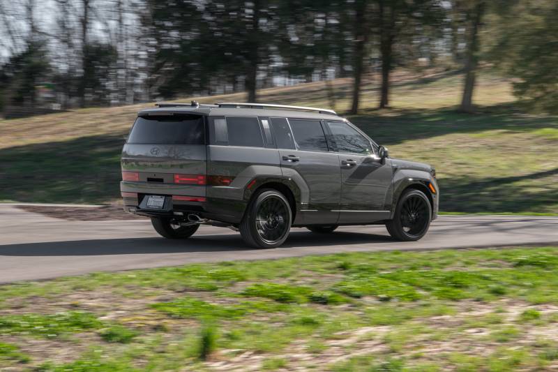 Hyundai Santa Fe, le foto della quinta generazione 6