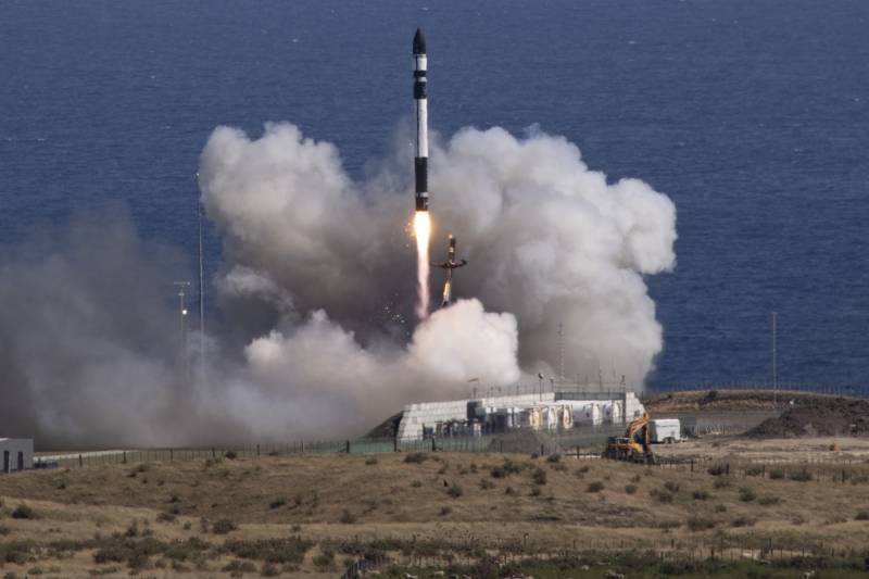 "Così insegno ai satelliti a conquistare lo spazio"