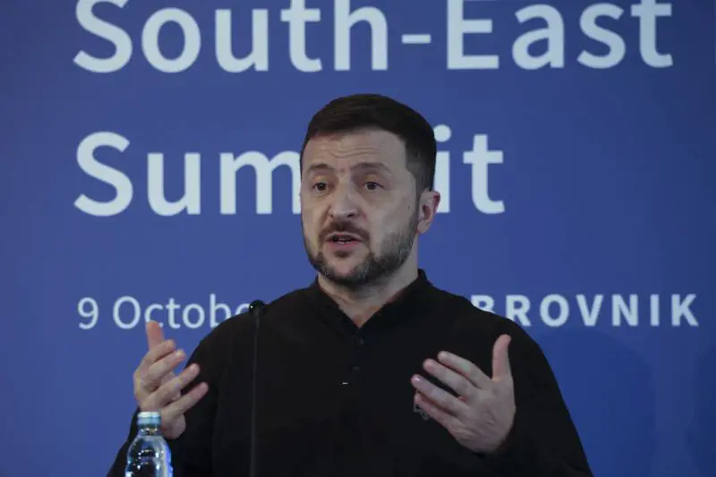 "Zelensky più flessibile sulla fine della guerra". Summit con Macron e Meloni, domani dal Papa