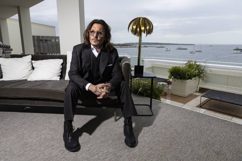  Le star senza diploma: da Johnny Depp a Tom Cruise, chi non è arrivato alla maturità