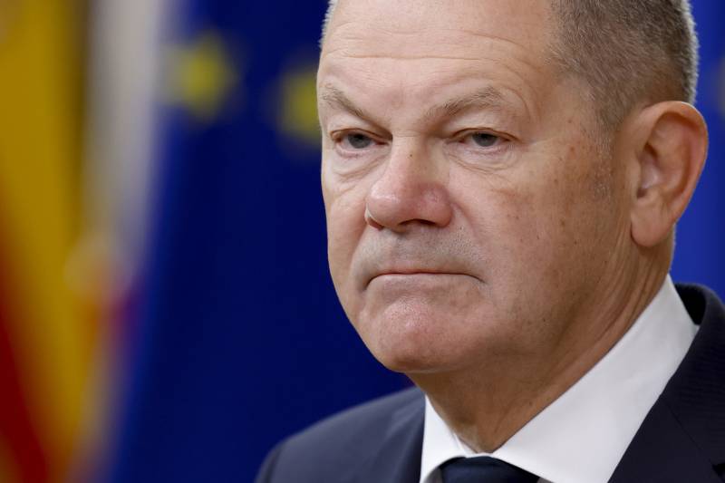 Germania al voto: tutti contro Scholz