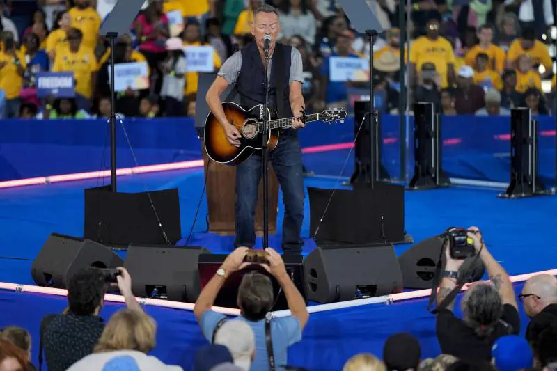 Bruce Springsteen, doppio live a S. Siro, E album di inediti