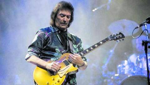 Steve riporta i Genesis ai '70. Hackett star all'Arcimboldi