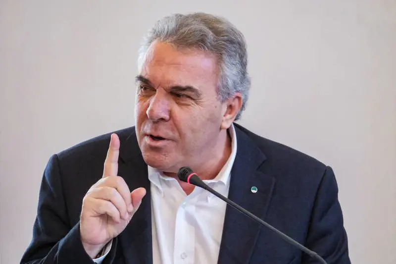 "Landini lascia soli i lavoratori perché cerca sempre lo scontro"