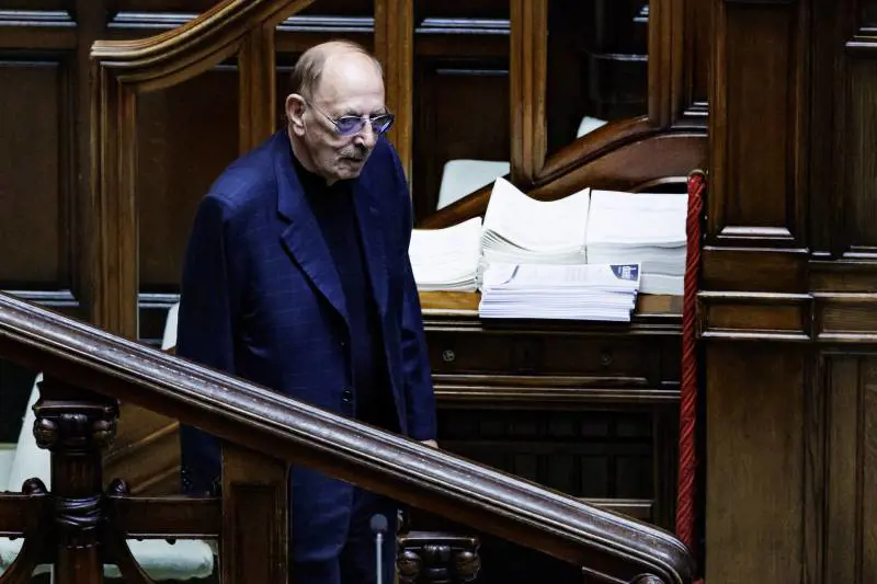 La7 fa le pulci ad Angelucci con i cronisti legati a Striano