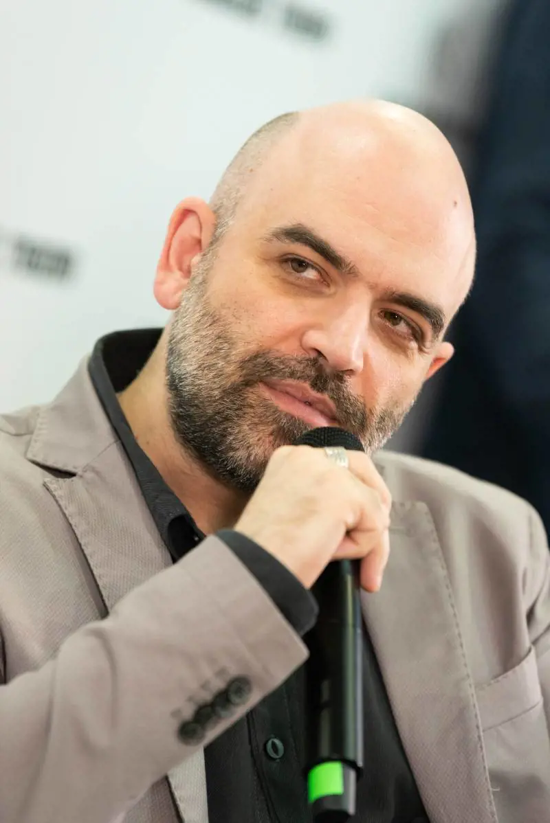 La videolezione del prof Saviano sul Festival di Sanremo "sovranista"