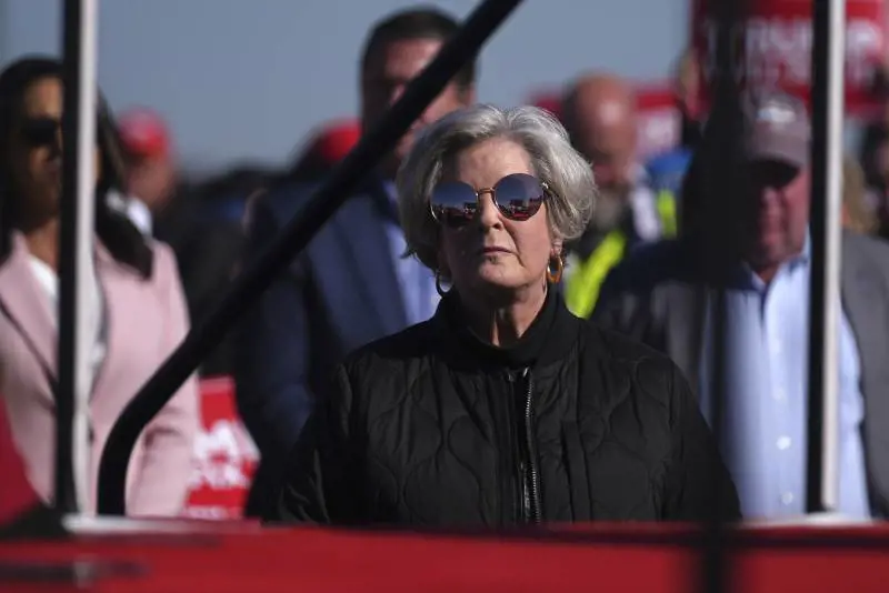 Trump e la "donna di ghiaccio". Ecco chi guiderà davvero la Casa Bianca