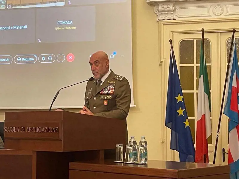 "Dobbiamo prepararci alla guerra". Se il capo di Sme finisce nel mirino per aver detto la verità