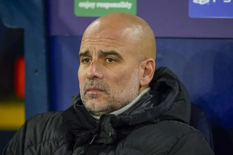 Quei graffi sul volto di Guardiola e l'allarme per la sua tensione nervosa