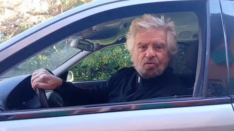 "Perché non fate guidare il Pd a Conte?”. Il M5s volta, Grillo scrive alla Schlein