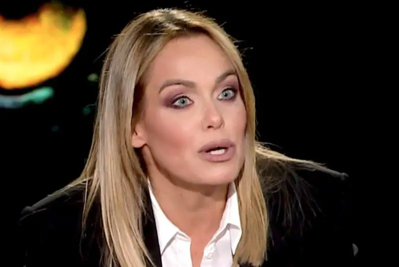 "Una volta ho tradito Bonolis". Le rivelazioni di Sonia Bruganelli a Belve