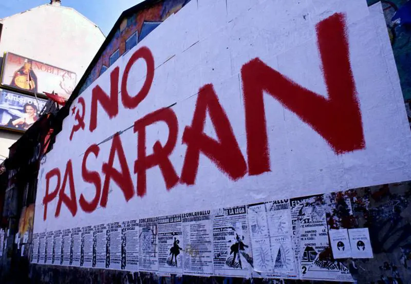 Domani lo sgombero del Leoncavallo. L'ex sindaca di Barcellona si oppone