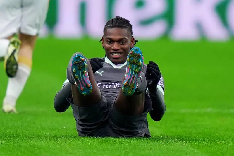 Magico Leao, stop and gol. Ma che fatica