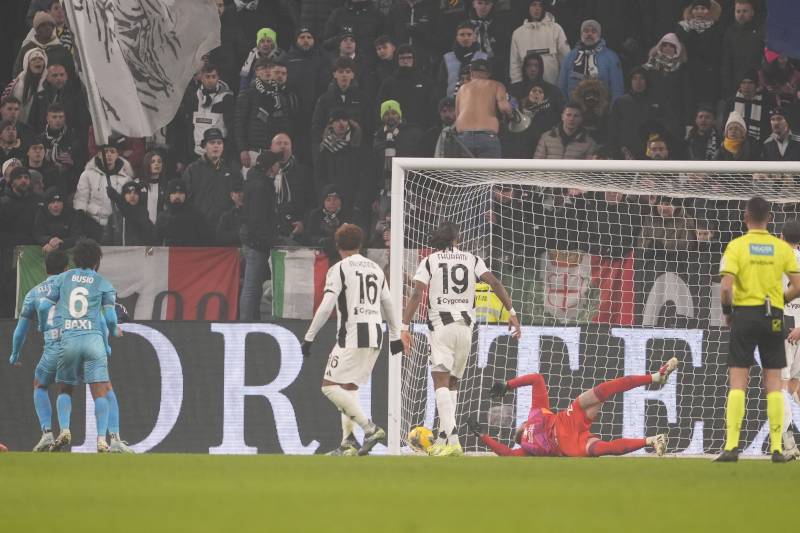 Juventus Venezia Ellertson gol