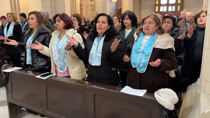 Cristiani a messa nella prima domenica senza Assad