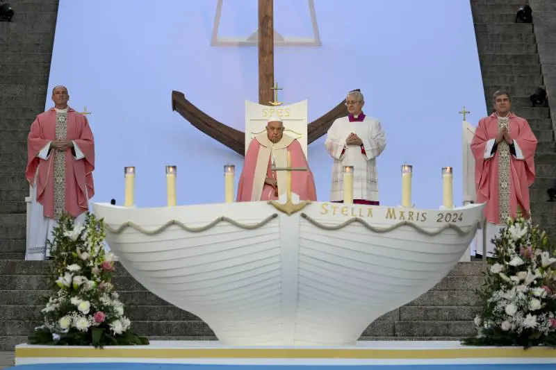 La prima volta di un Papa in Corsica e la messa a casa di Napoleone