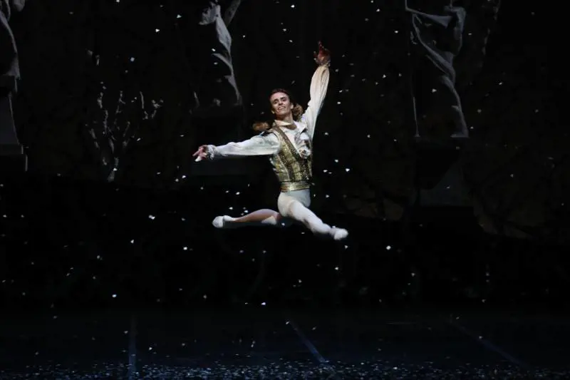 Lo Schiaccianoci alla Scala (ri)apre questa sera la Stagione del Balletto