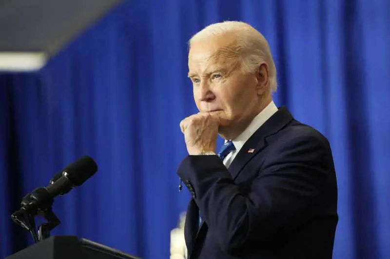 Biden annulla il viaggio. Sul caso Washington tace ma il via libera c'è stato