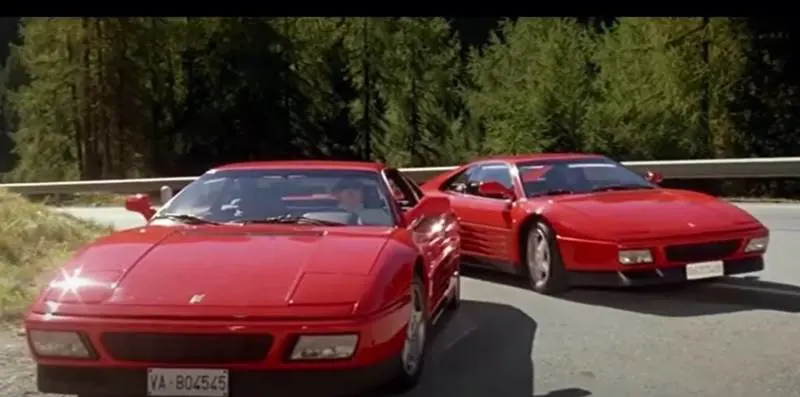Dentro le Ferrari di Boldi e De Sica in "Vacanze di Natale '90"