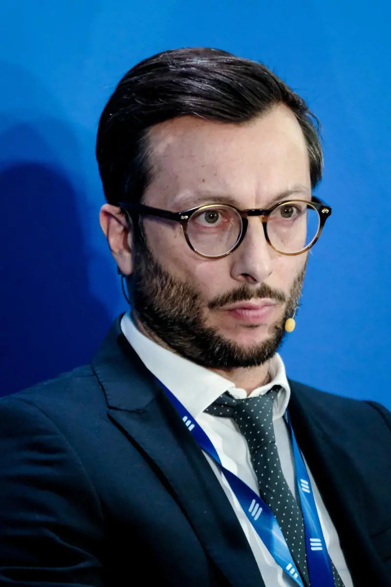 Fastweb e Vodafone si sposano. A Renna la guida del nuovo gruppo