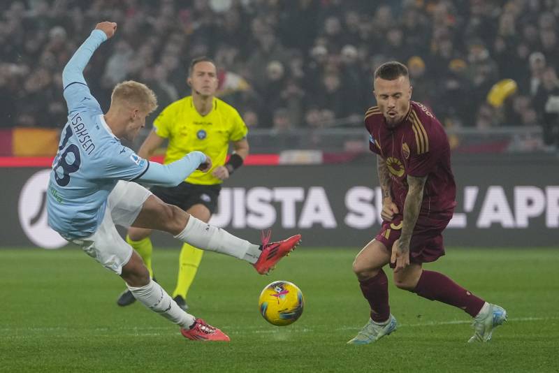 Roma Lazio Isaksen tiro