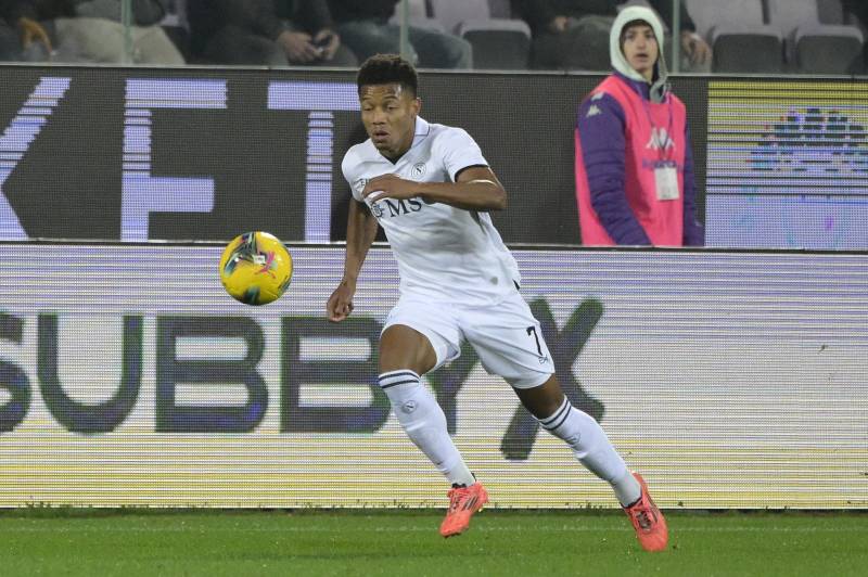 Fiorentina Napoli Neres celebrazione