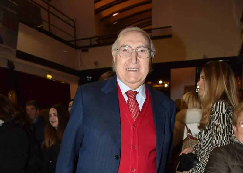 "Notizie false". Pippo Baudo e la verità sull'incidente domestico