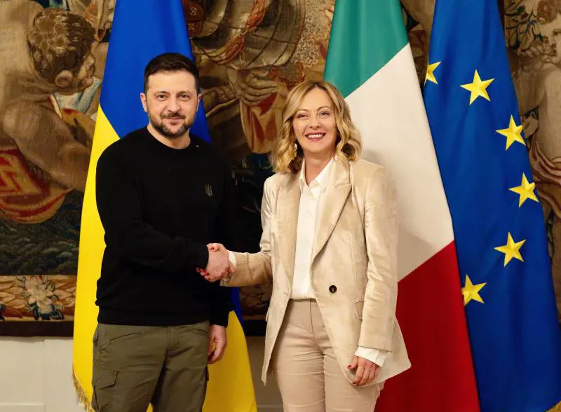 Sostegno civile e militare. Tutti gli sforzi di Giorgia per rafforzare Zelensky