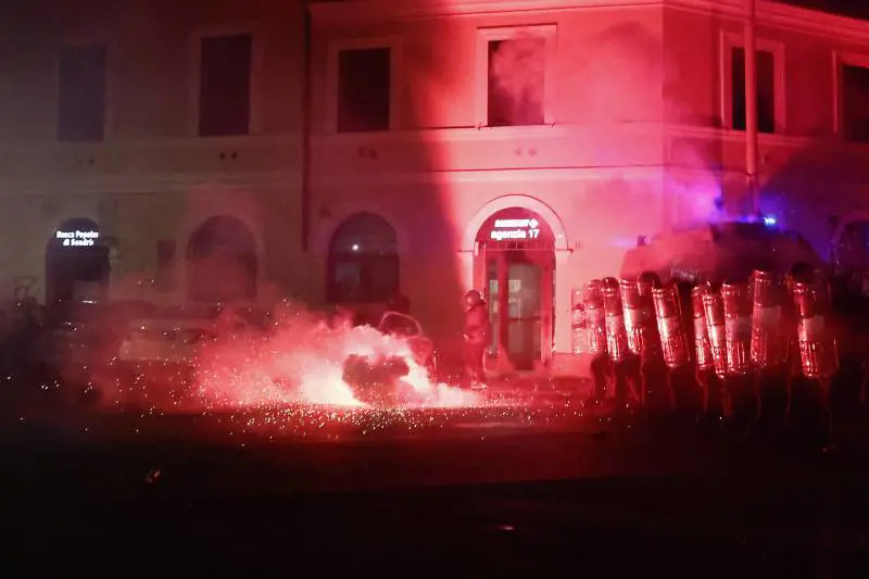 Vedono fascisti ovunque ma hanno gli squadristi in casa